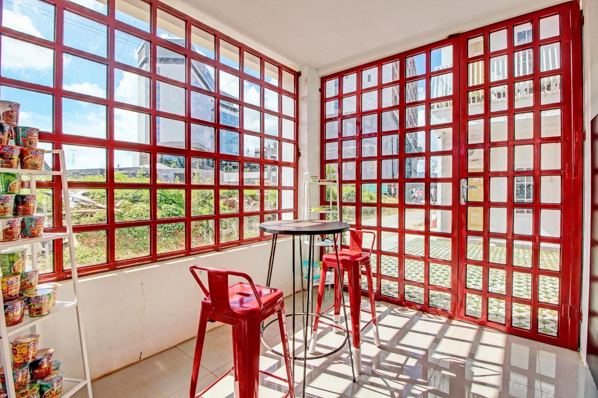 Super Oyo Collection O 92363 Kp Inn Temon Exterior photo